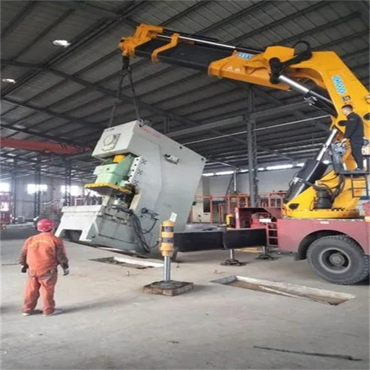 南昌青云谱80吨折臂吊车出租附近电话