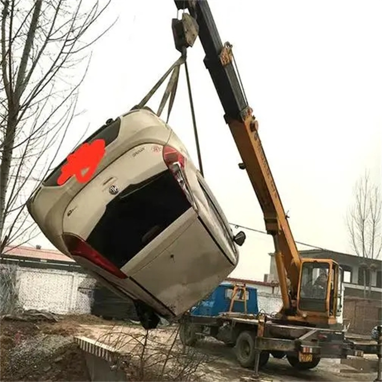 南昌青云谱随时待命，吊车24小时道路救援服务全解析