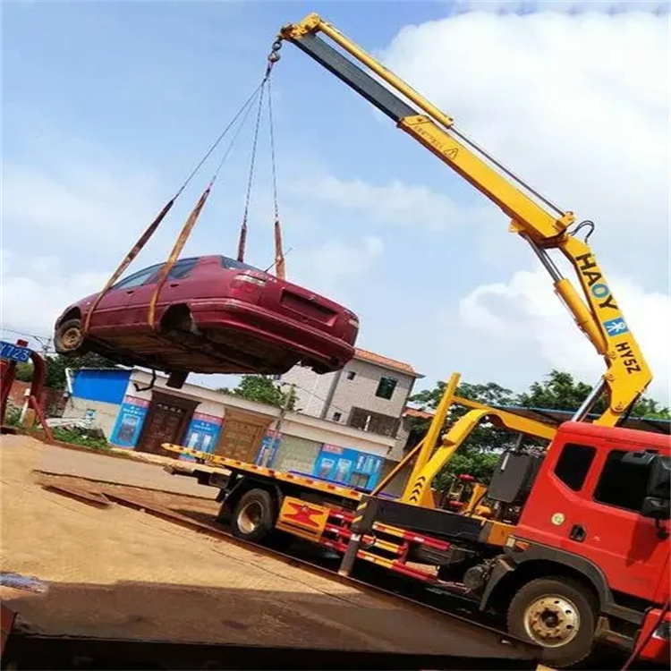 南昌青云谱吊车吊汽车的正确方法